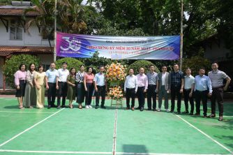 HUTC chúc mừng Trung tâm Thông tin du lịch nhân kỷ niệm 30 năm thành lập