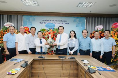 HUTC chúc mừng Cục Du lịch Quốc gia Việt Nam và Sở Du lịch Hà Nội nhân 65 năm Ngành Du lịch Việt Nam