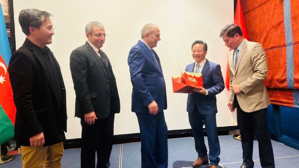 Câu lạc bộ Lữ hành UNESCO Hà Nội tham dự tiệc chiêu đãi Đoàn Đảng Azerbaijan Mới tại Hà Nội